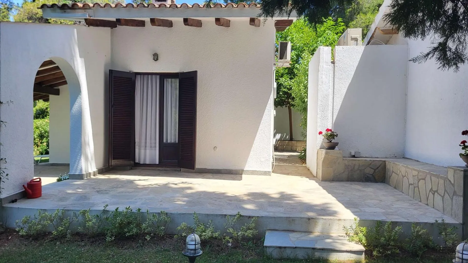 Sani Pool Beach Villa
