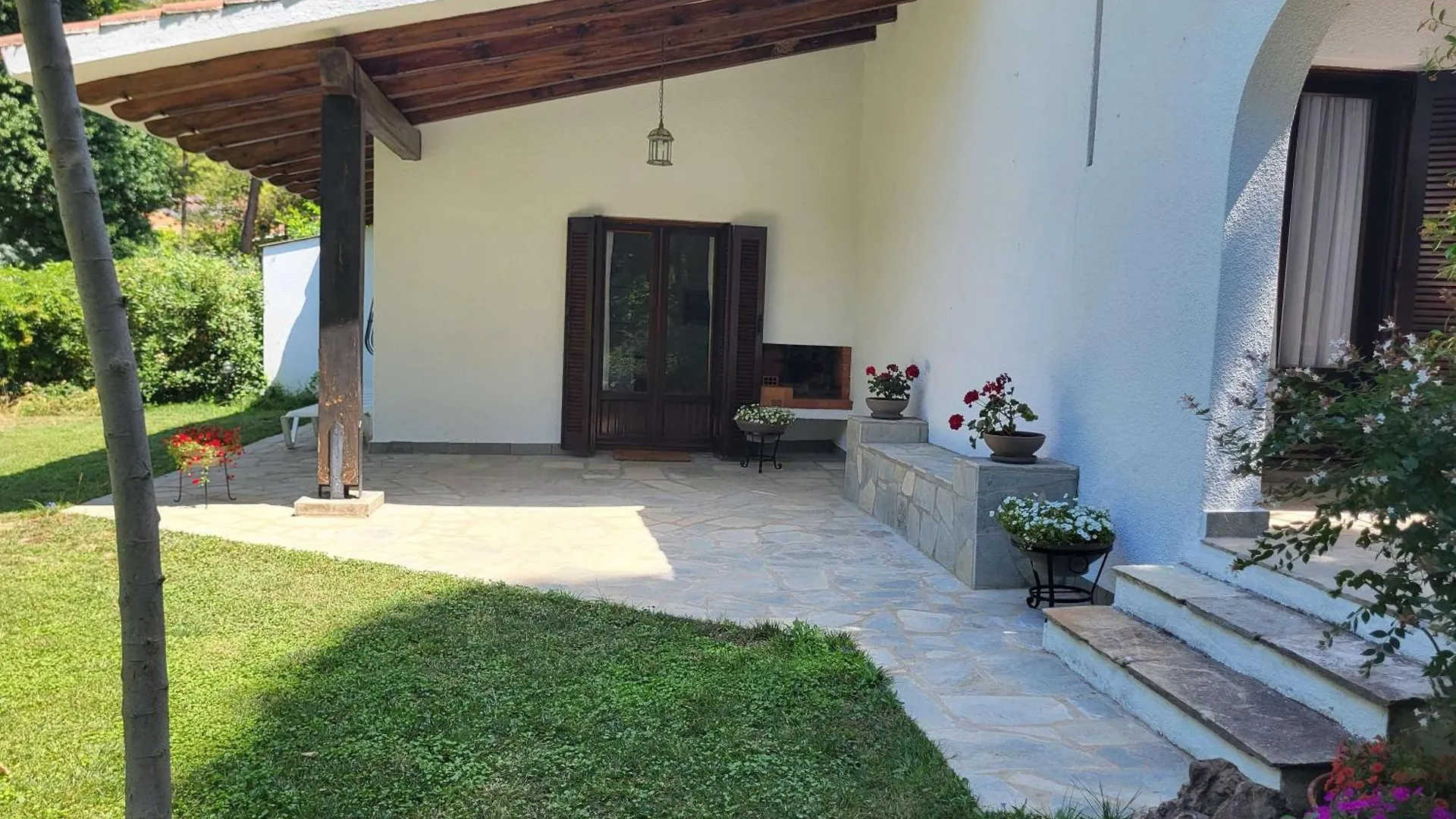 Sani Pool Beach Villa